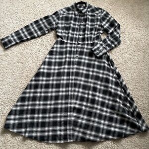 Uniqlo Plaid Long Sleeve Maxi Dress. , size M.